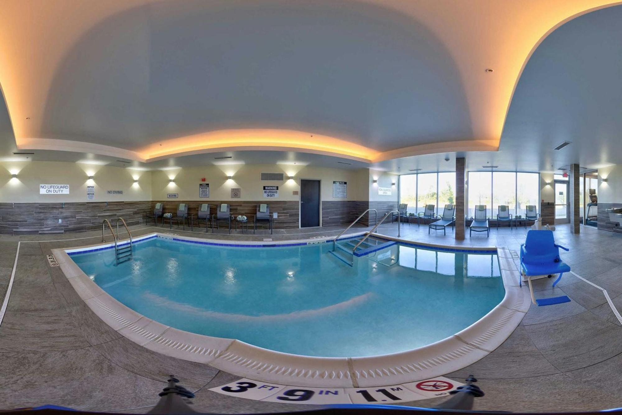 Fairfield Inn & Suites By Marriott Milwaukee Брукфилд Экстерьер фото