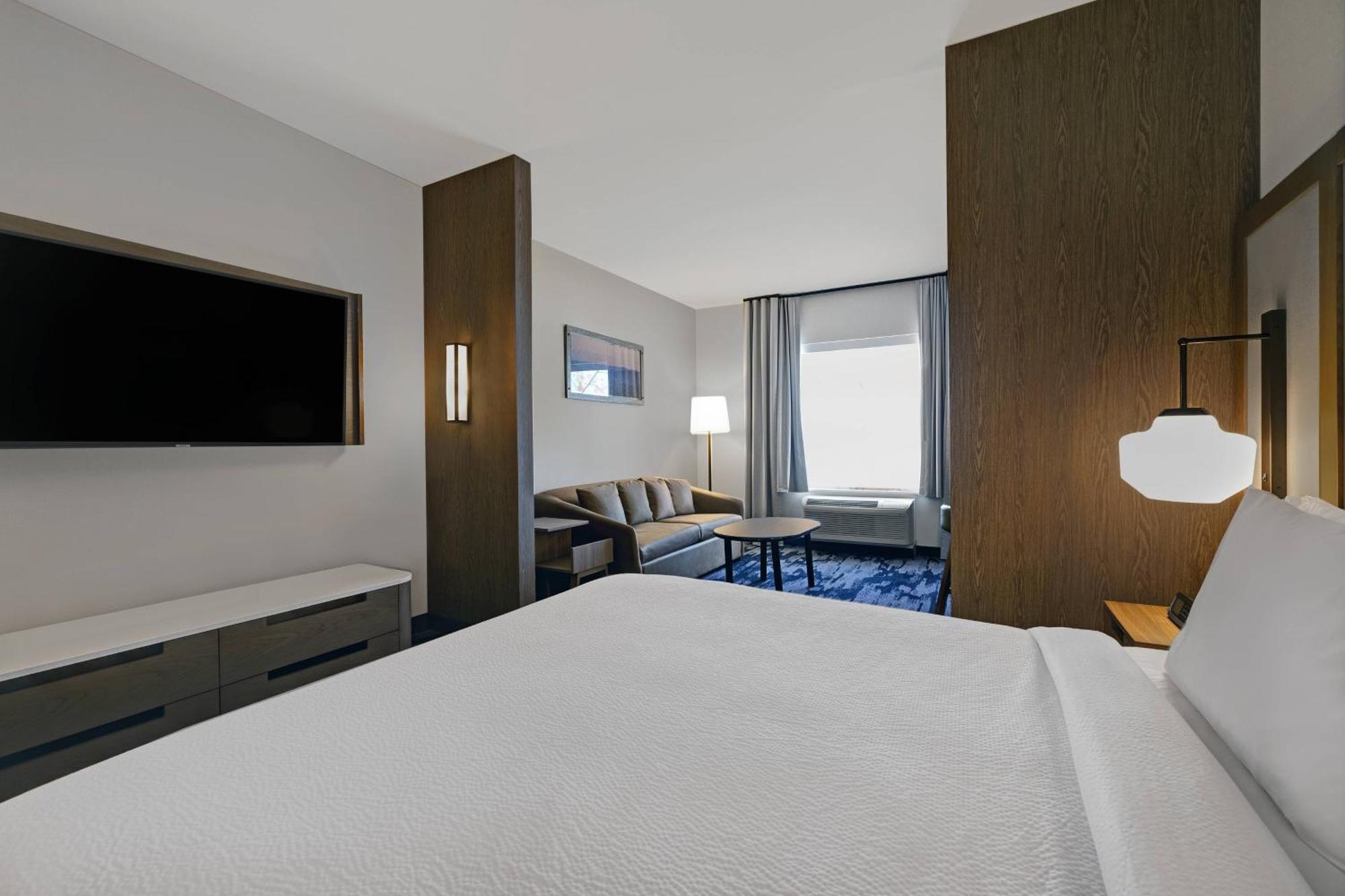 Fairfield Inn & Suites By Marriott Milwaukee Брукфилд Экстерьер фото