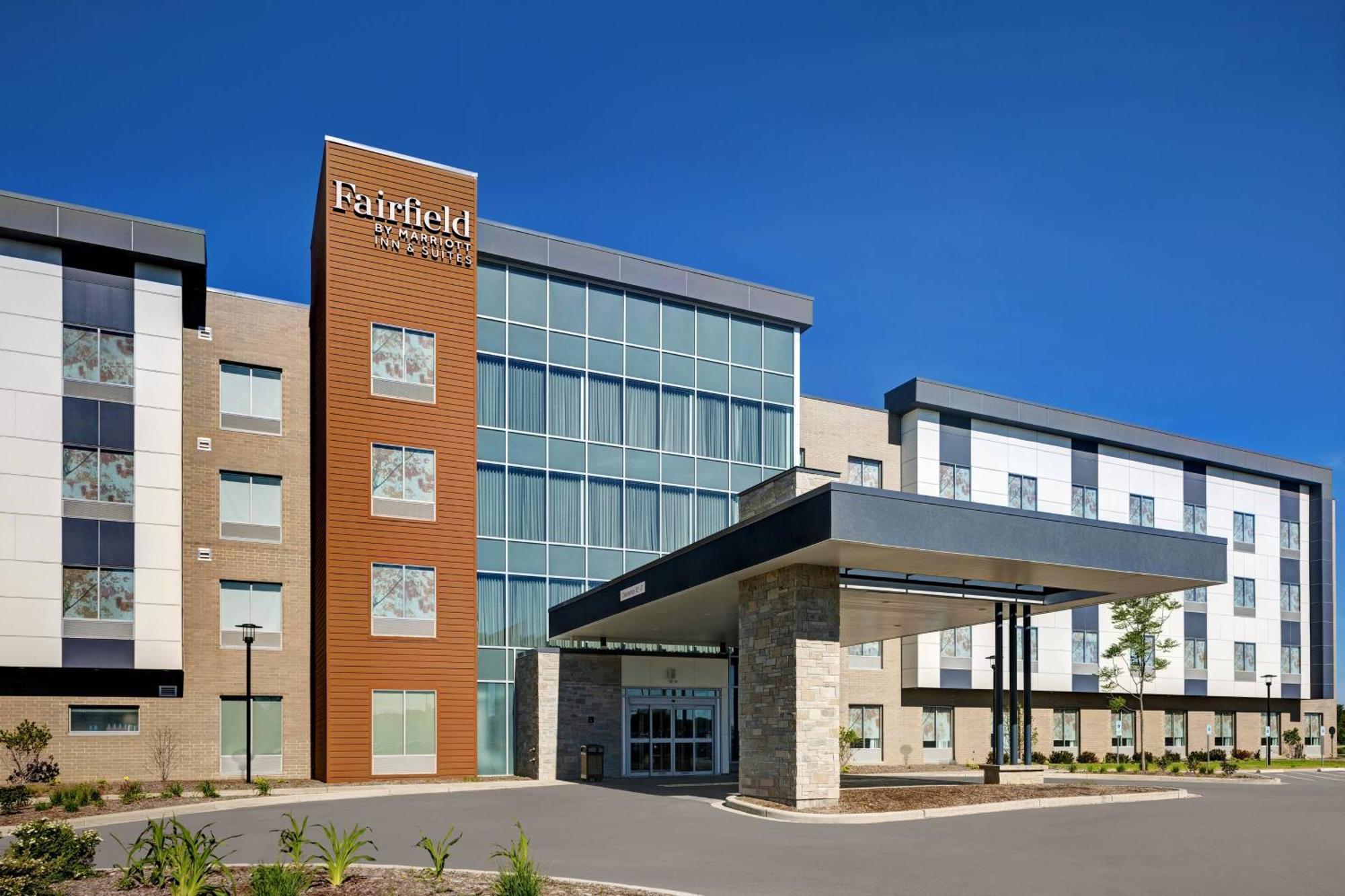 Fairfield Inn & Suites By Marriott Milwaukee Брукфилд Экстерьер фото